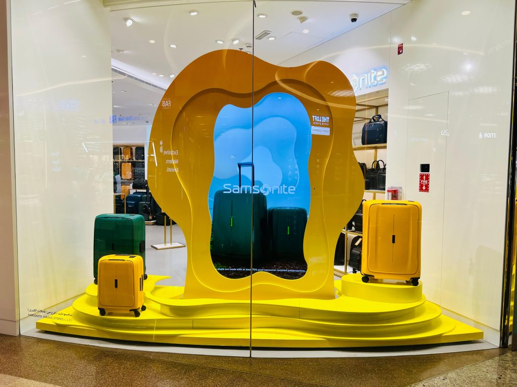 Samsonite window animation